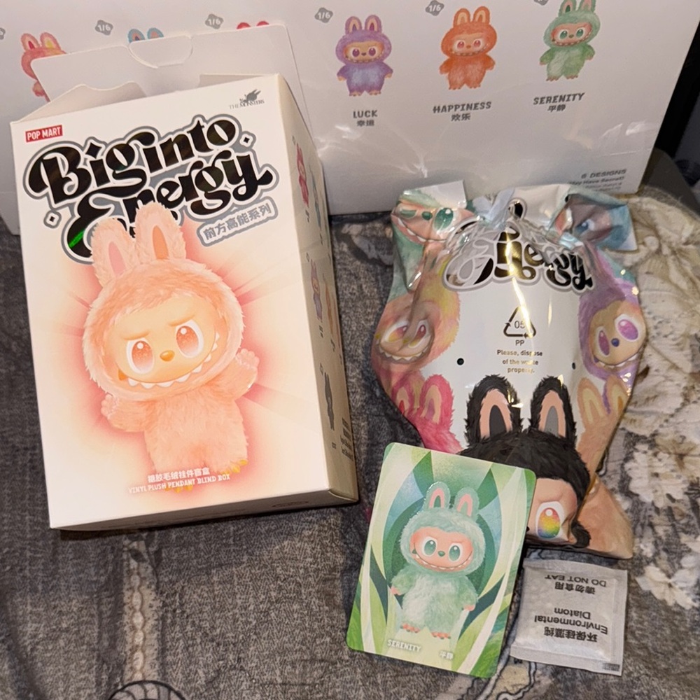 Pop Mart Labubu Big Into Energy (Serenity) - Picture 2 of 6